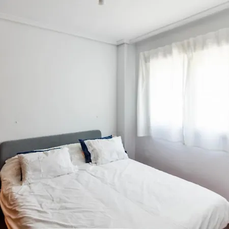 ¡nuevo! Apartamento Para 4 En Playa De La Concha En * Suances